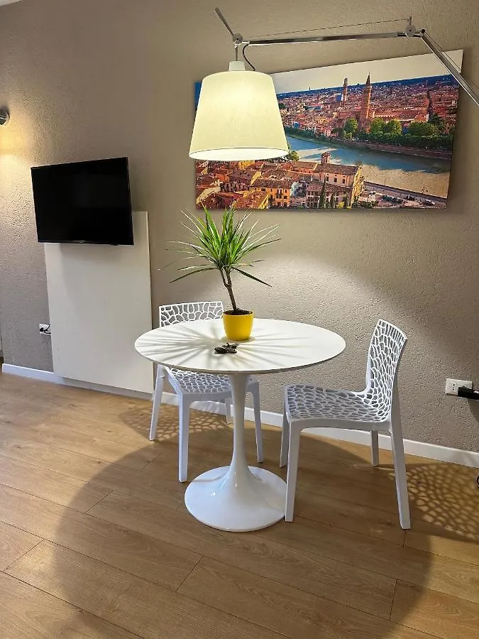 Domus Suites Verona Apartamento