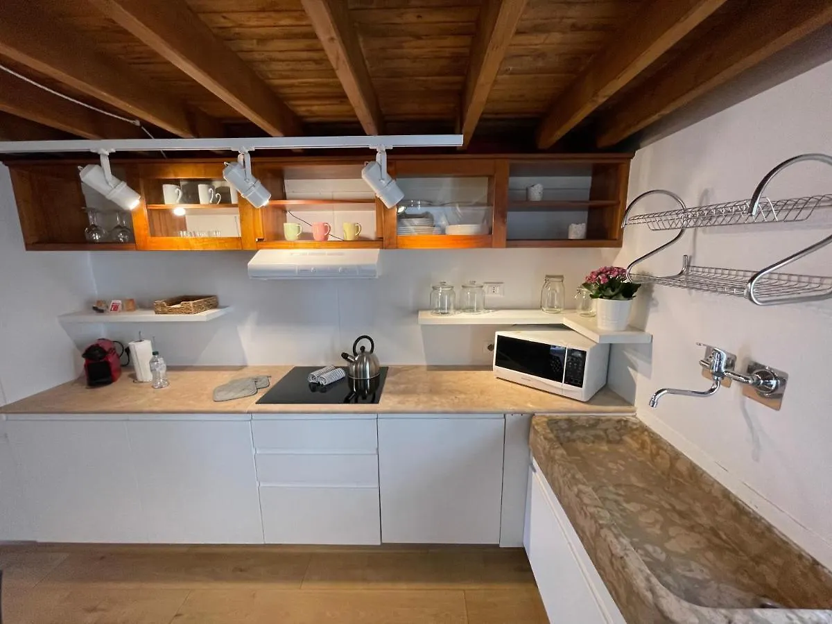 Domus Suites ורונה דירה